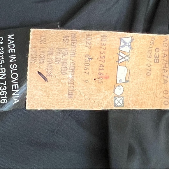 Hugo Boss women’s pant suit - Picture 5 of 6